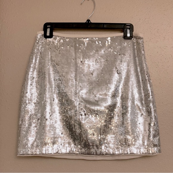 Silver Sequin Mini Skirt FINAL PRICE - Picture 1 of 8